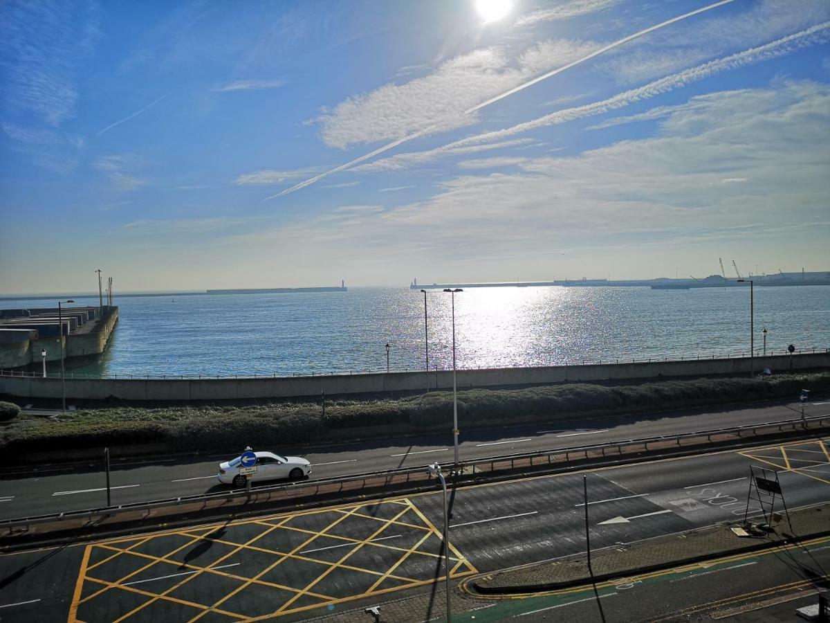 Whole Flat Next To Dover Port With Parking Exterior foto